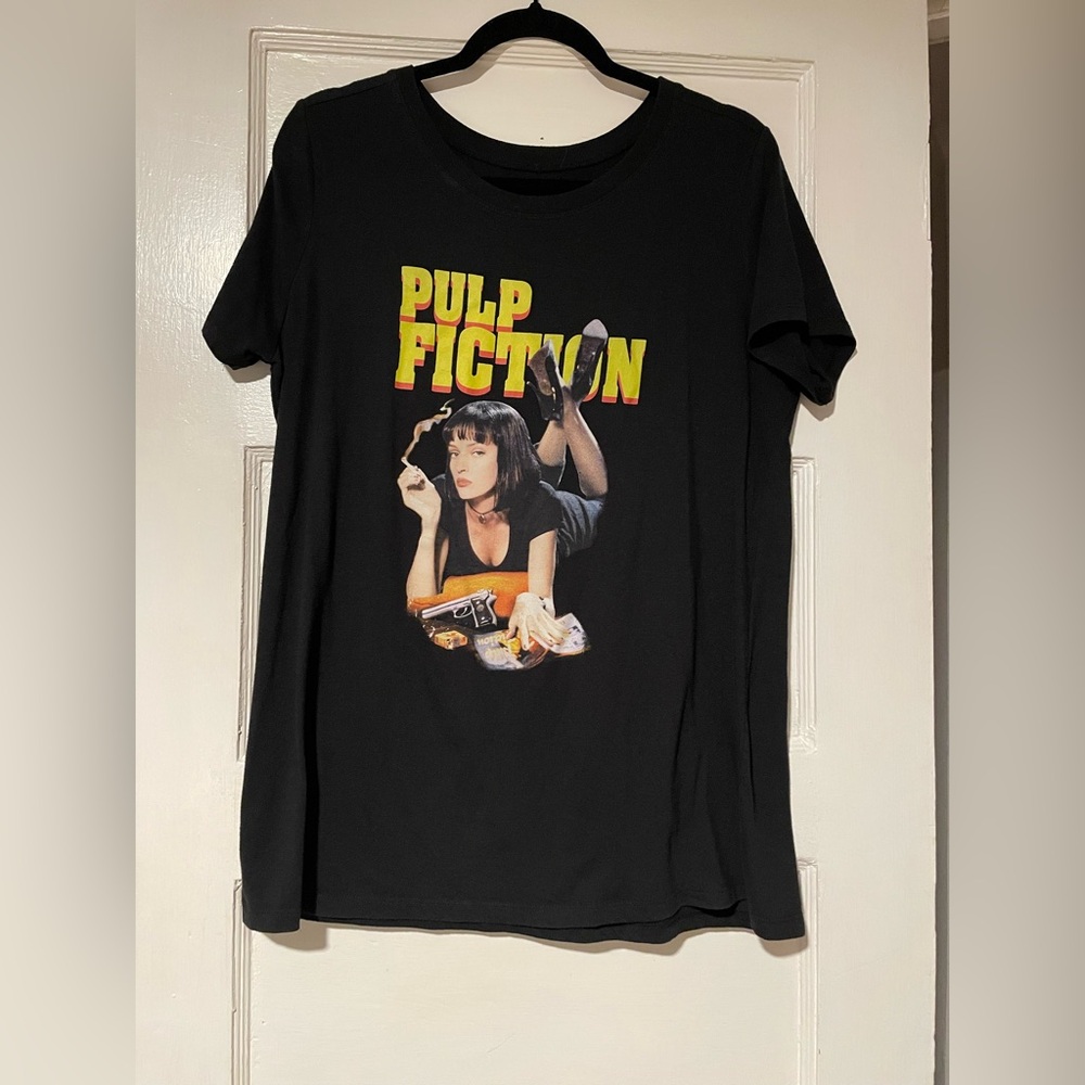 EUC Torrid Sz 0 XL Pulp Fiction Black Graphic T-Shirt